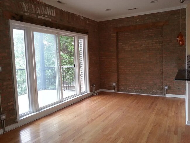 MODERN 2 BED/1BATH WITH GARAGE PARKING INC... - MODERN 2 BED/1BATH WITH GARAGE PARKING INC... Casa