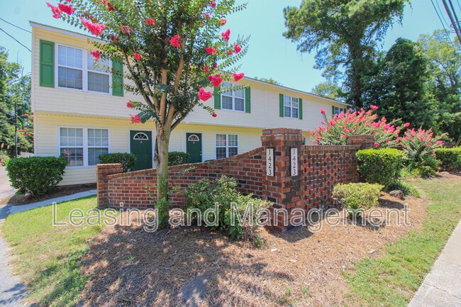 Building Photo - 1423 Ashley River Rd Unit 1D