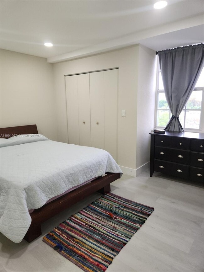 Photo - 3551 SW 9th Terrace Unidad 511