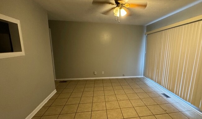 Photo - 3226 Wellington Ave