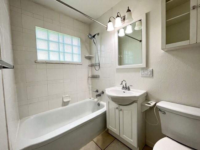 Photo - 3 bedroom maumee schools