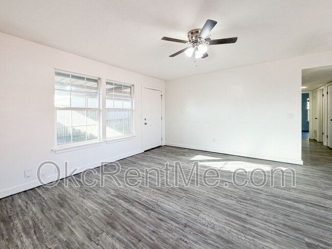 Photo - 905 SE 14th St