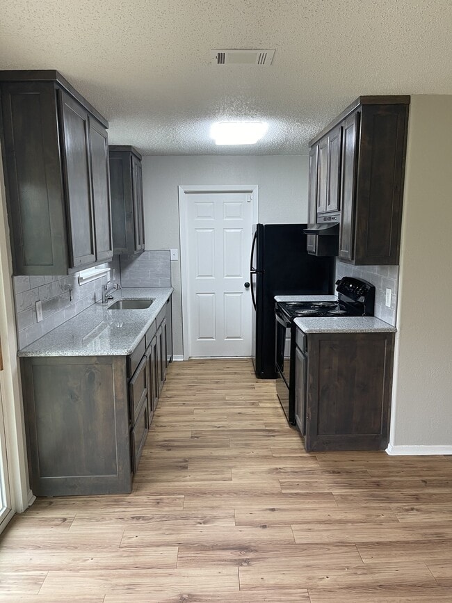 Photo - 509 Sage Trail