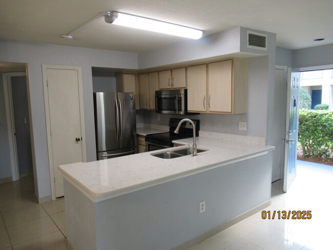 Photo - 7210 Westpointe Blvd Condominio Unidad #1313