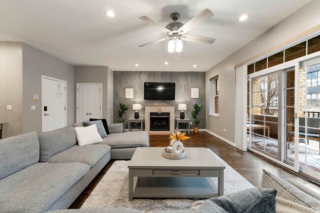 1909 S Michigan Ave Unit SI FL2-ID1244939P
