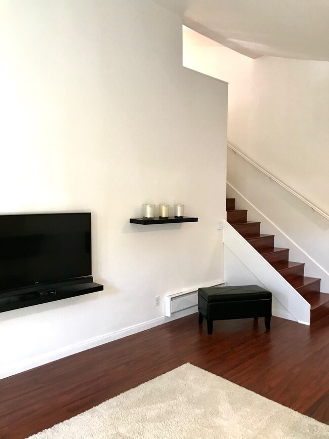 Photo - 656 Grand Ave