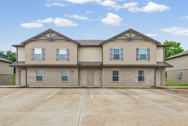Building Photo - 148 Center Pointe Dr Unit C