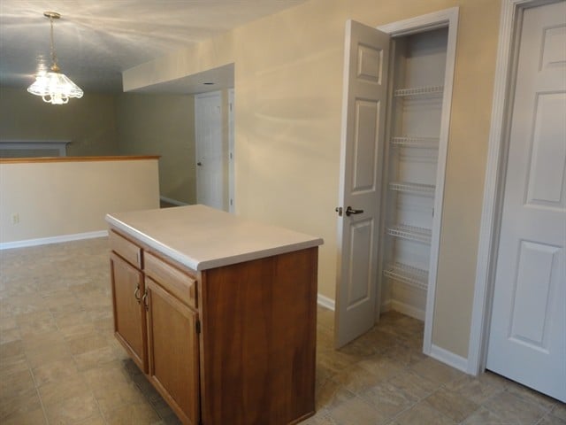 Photo - 2947 Hazelview Ln