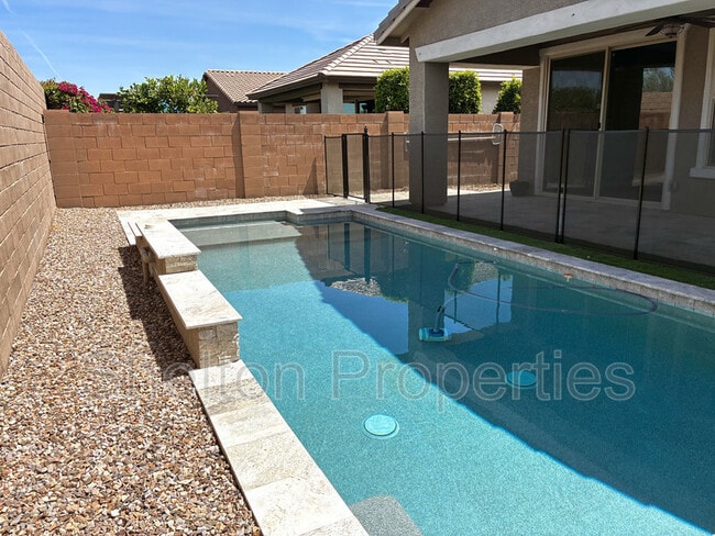 Building Photo - 10326 E Corbin Ave