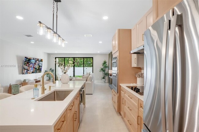 Photo - 701 SW 17th St