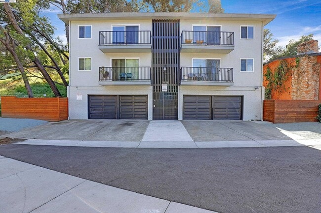 Photo - 3554 Pierson St Unit 1