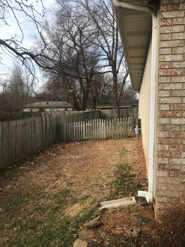 Photo - Beautiful 2 Bedroom Bathroom Patio Home Available NOW!