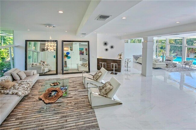 28 Pelican Dr