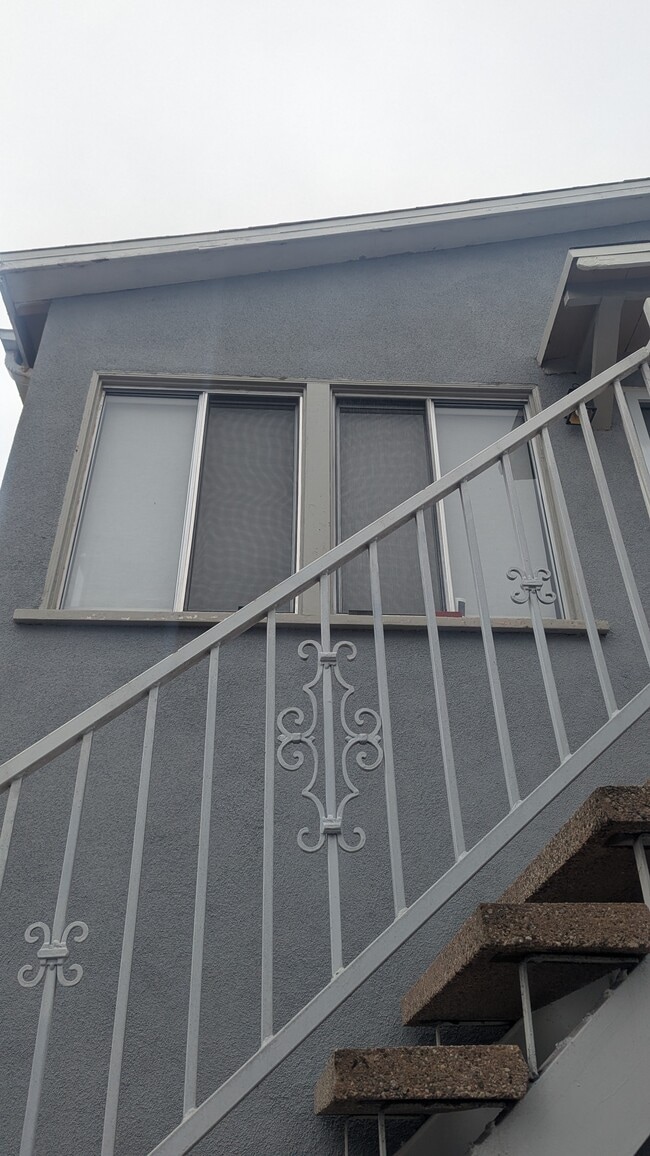 Photo - 803 1/2 Indiana Ave Unit 1