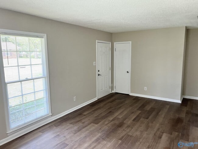 Photo - 2904 Alametos St SW