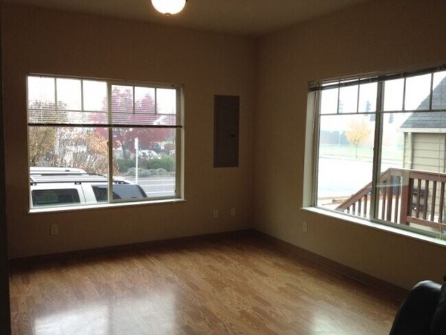 Photo - 711-719 East 24th Ave. Unidad 719