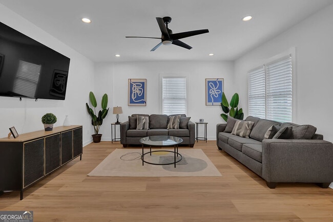 Photo - 438 Hamilton E Holmes Dr NW