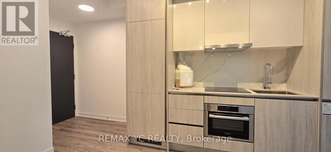 Photo - 180 Front St E Unit 1616