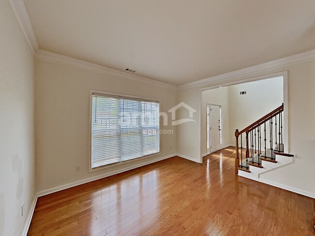 Photo - 383 Vine Mountain Way