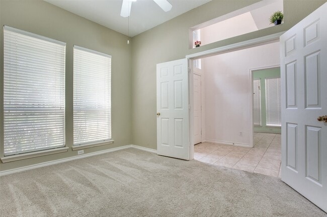 Photo - 3021 Sawtooth Dr