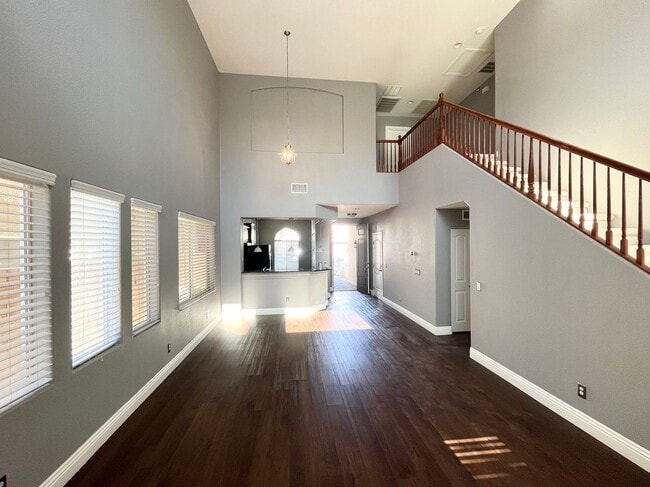 Photo - Beautiful 2 story single family house