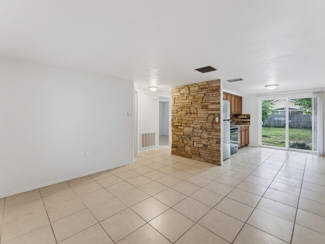 Photo - 6229 High St Unit 6229
