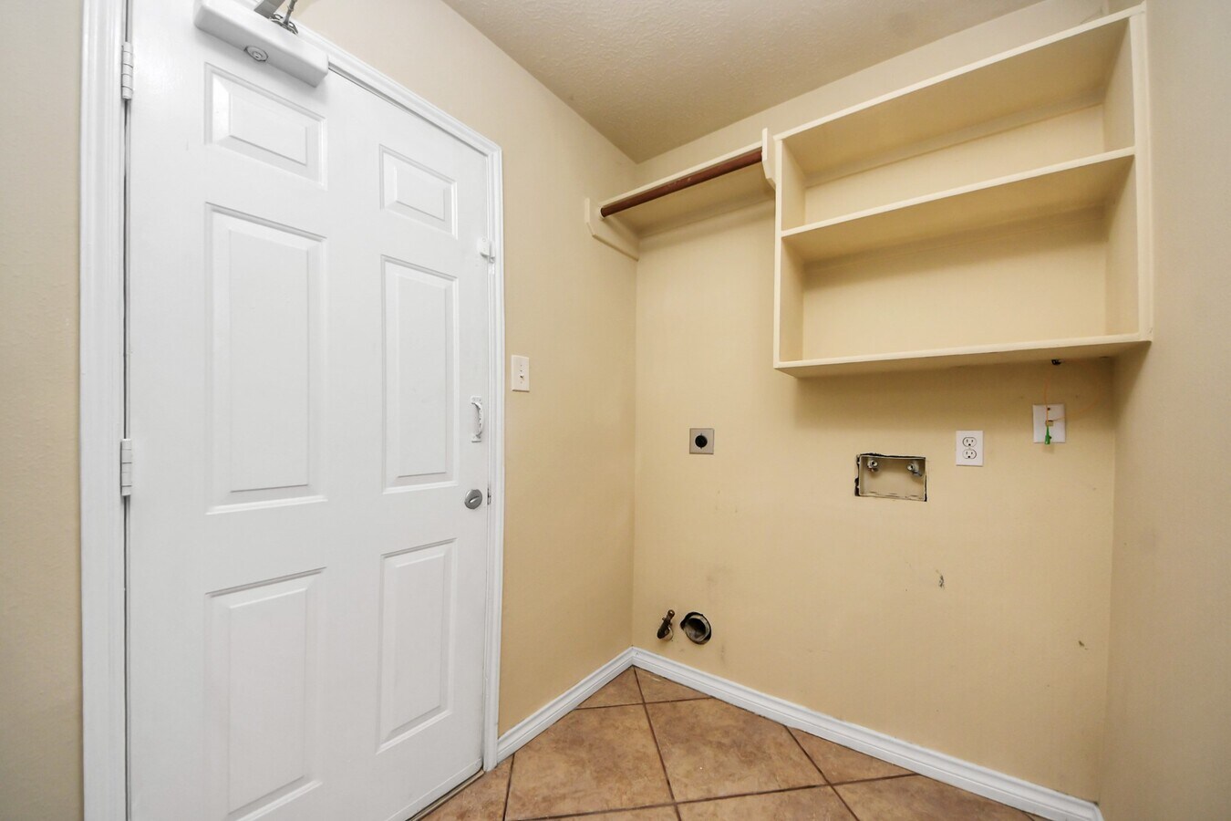 Photo - 1702 Kemah Oaks Dr