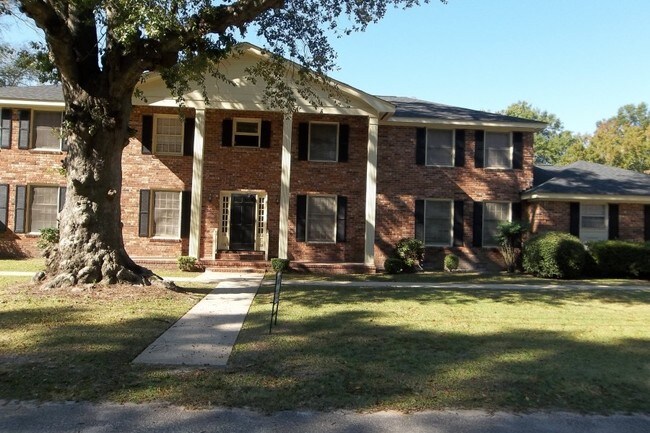 Photo - Engleside Apartments