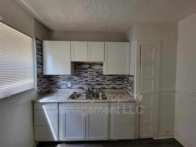 Photo - 15011 Steel St