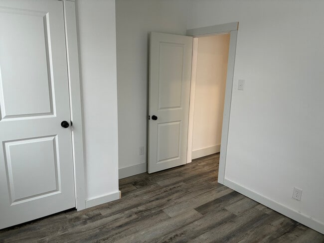 Photo - 110 E Madison Ave Unidad B