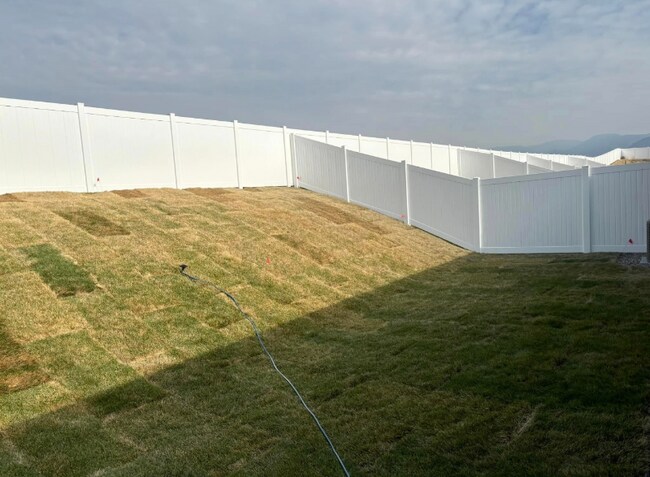 Photo - 36 W Hauser St Unidad 1