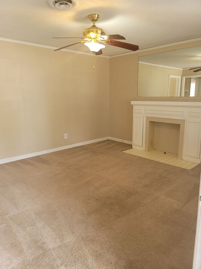 Photo - 924 S Crockett St