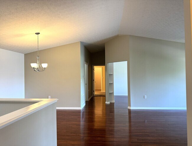 5301 Pacer Ln Unit 203