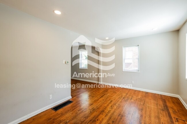 Photo - 3089 Worthington Ave