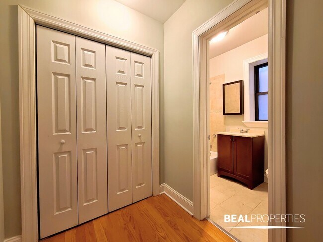 1347 N Dearborn