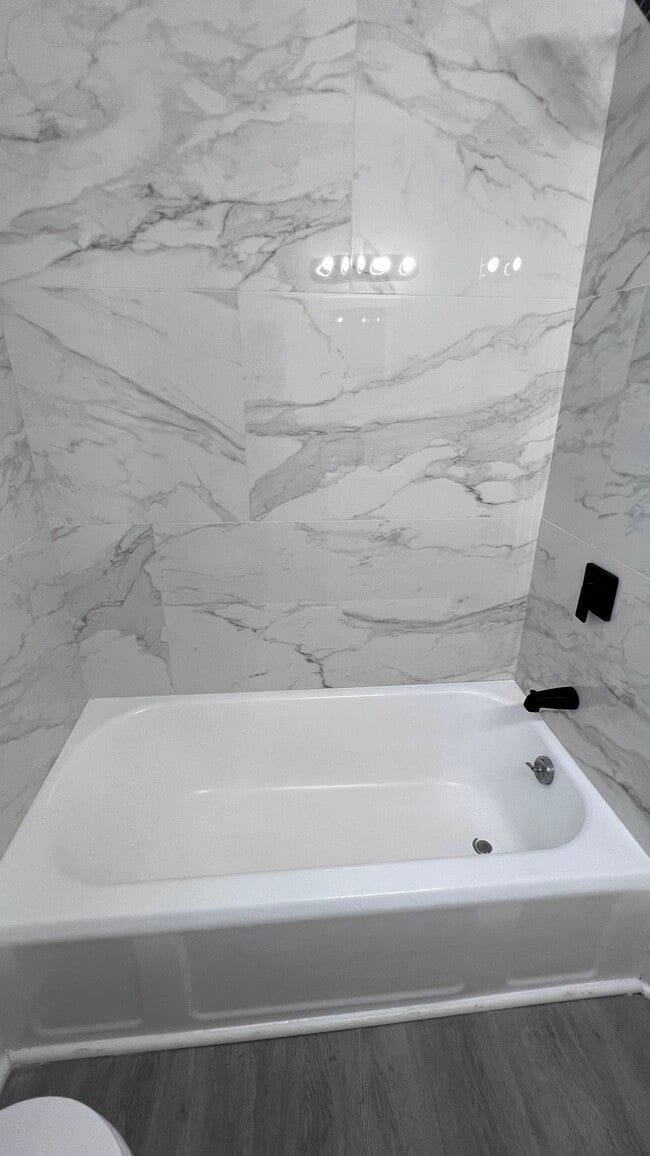 Photo - 1707 Holladay St Unit 6