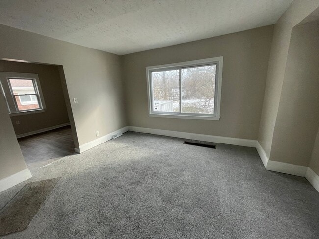 Photo - Section 8 & EDEN Accepted – Move-In Ready Comfort for Your Next Chapter in Cleveland!
