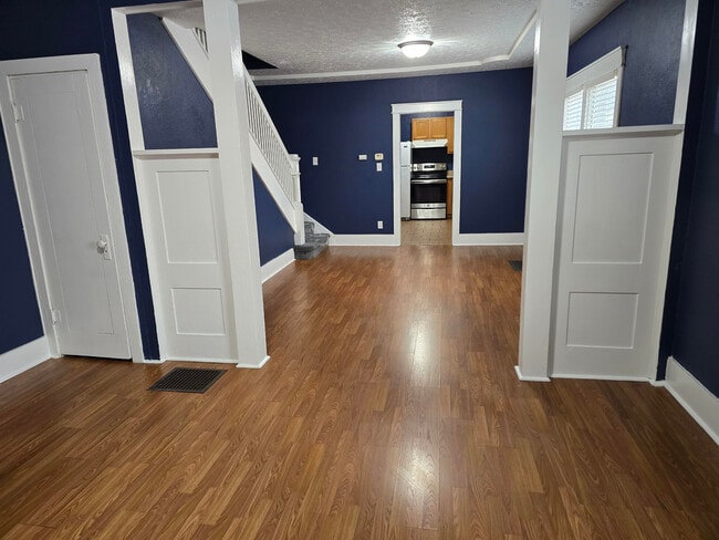 Photo - 748 S Union St