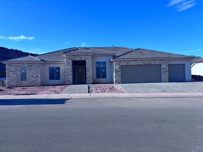Building Photo - 536 Homeside Rd