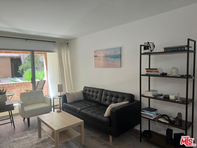 Photo - 11750 W Sunset Blvd Unidad 221