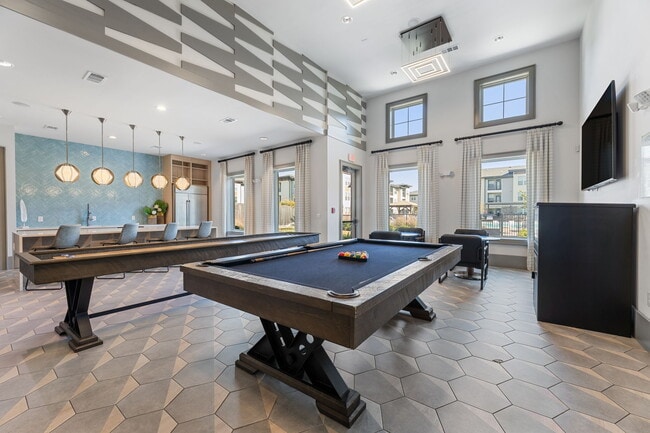 Clubhouse - Lakecrest Apartments