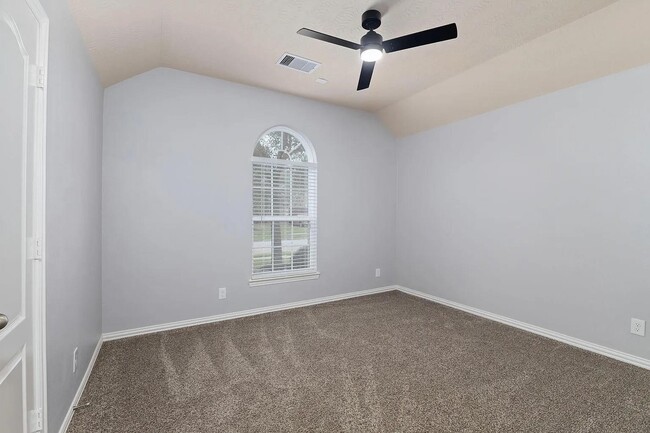 Photo - 16007 David Hill Ln