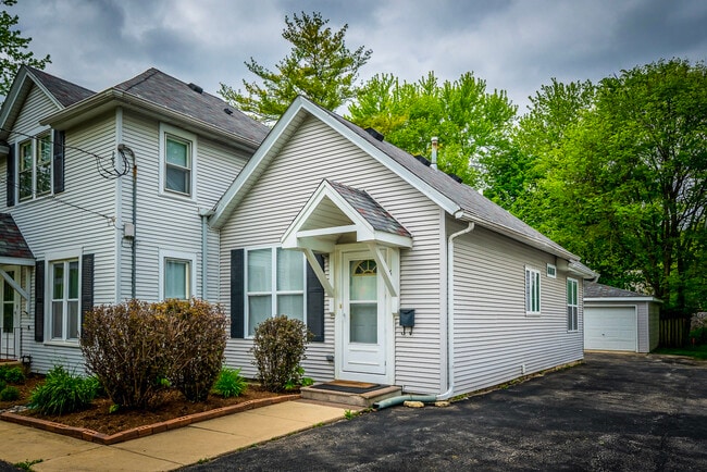 Photo - 611 E Wilson St Townhome