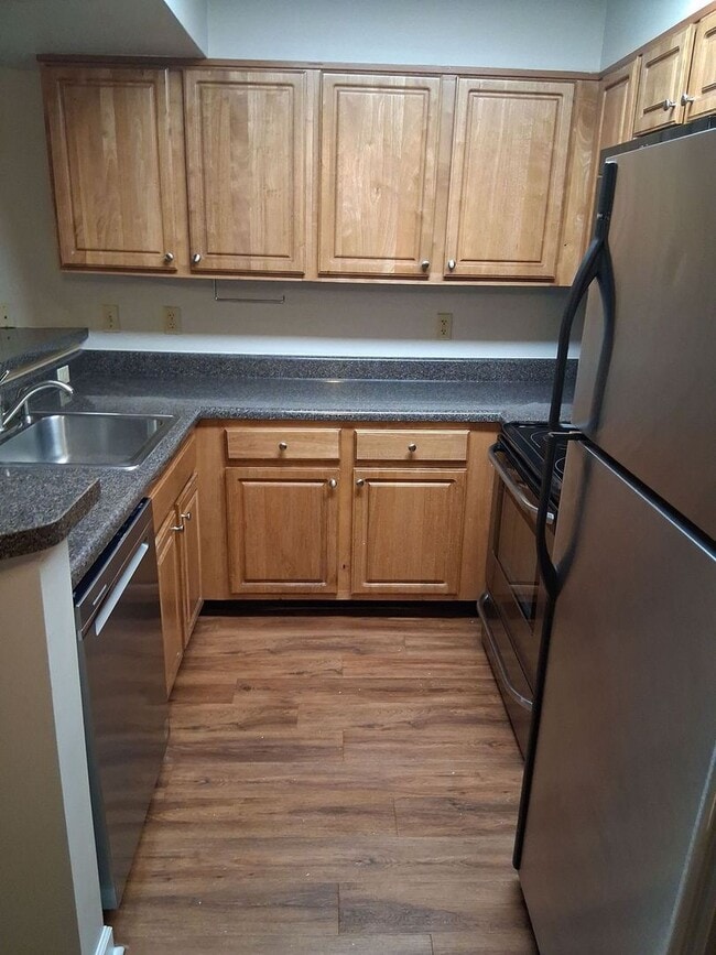 Photo - 2 Blocks from UT Law School - 3bd/2ba with TWO PARKING SPOTS Available for FALL 2026! Unit 205