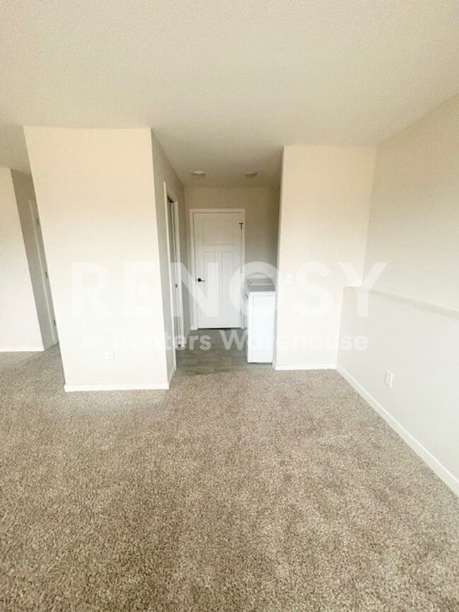 Photo - 4634 9th St NE