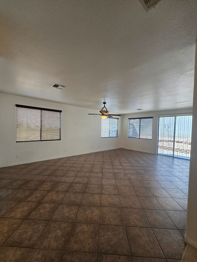 Photo - 9164 Craven Ave
