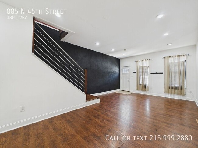 Photo - 885 N 45th St