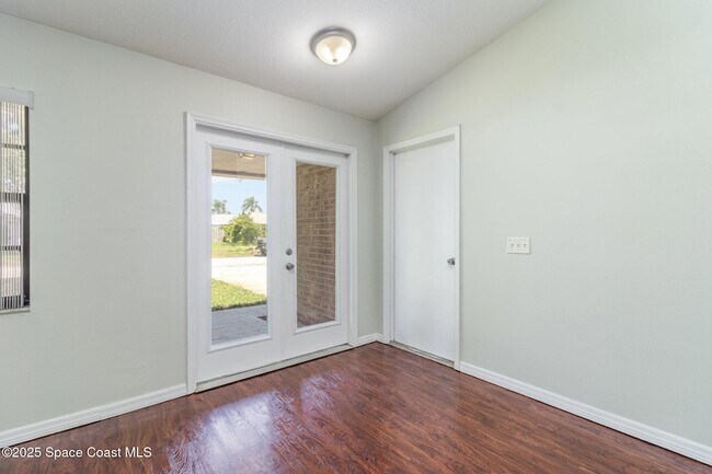 841 Raintree Ave