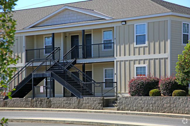 Building Photo - Tifton Apartments