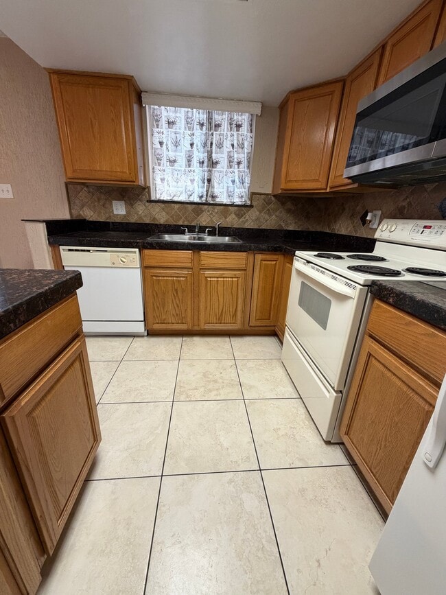 Photo - 6565 N 19th Ave